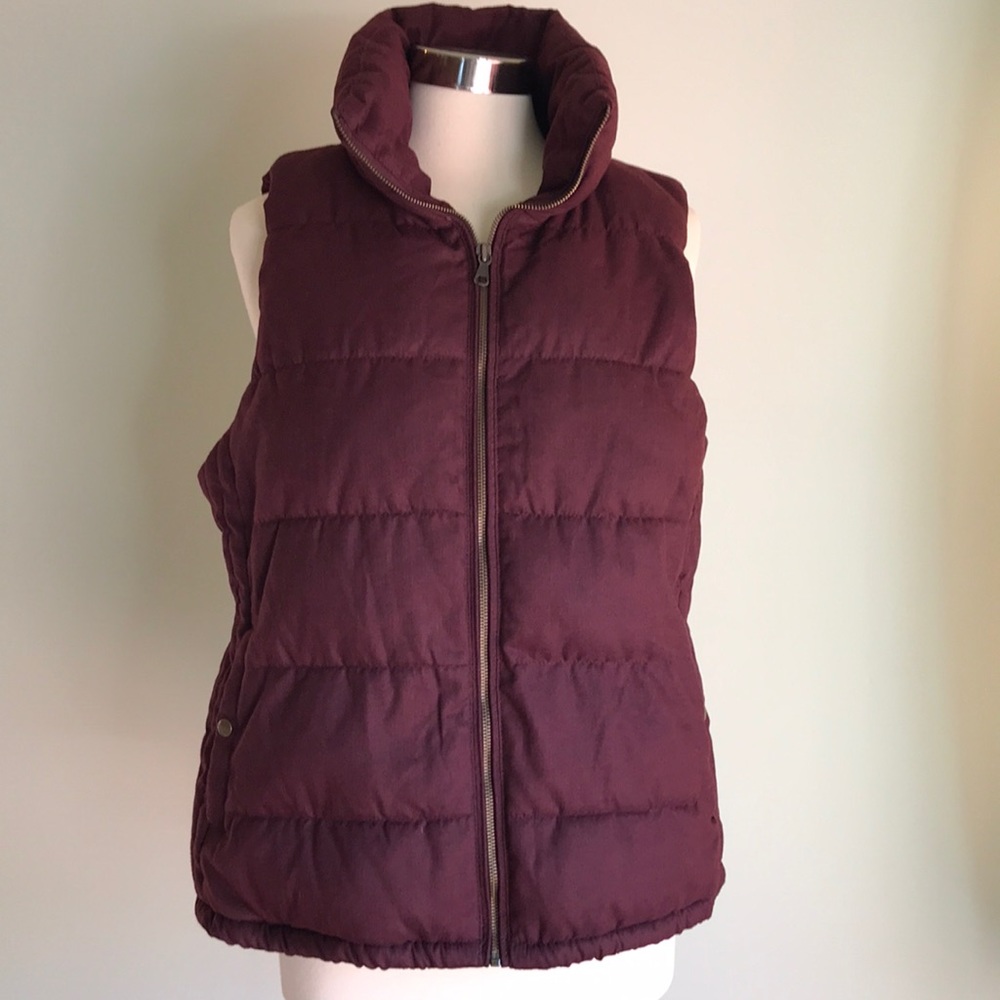 Old Navy Fleece Lined Puffer Vest Size Large - Burgundy / Merlot / Wine color